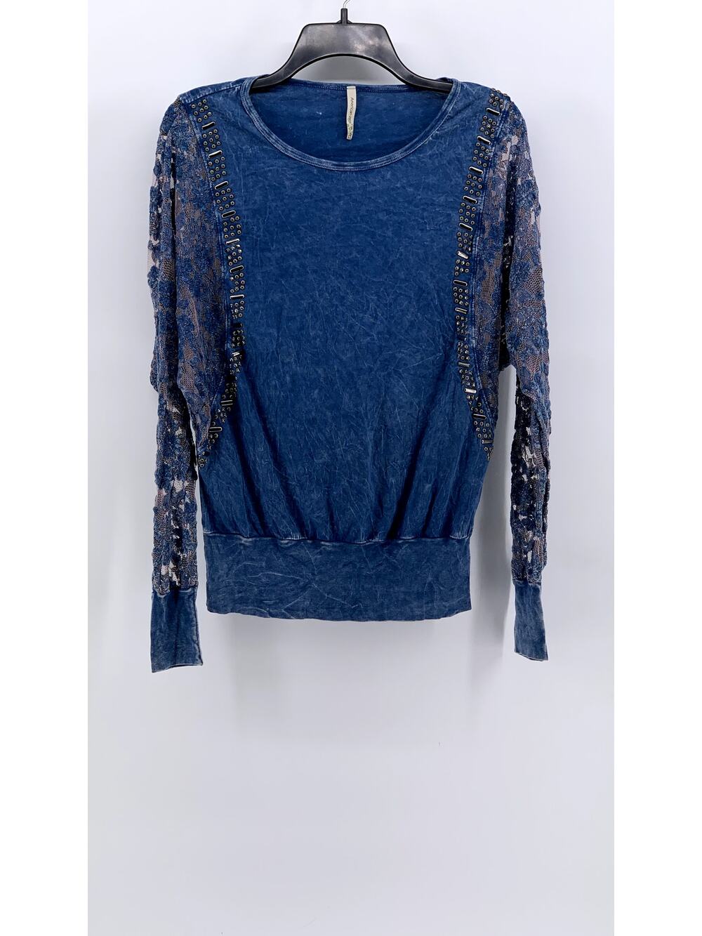 AMERICAN AGE Women's Blue Lace Long Sleeve Studded Top SZ M